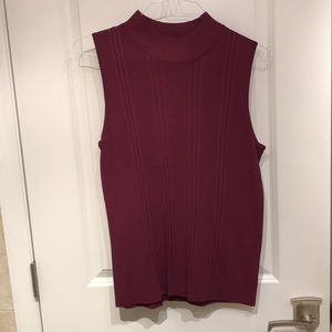 Dressbarn sleevlesss Turtle neck shell